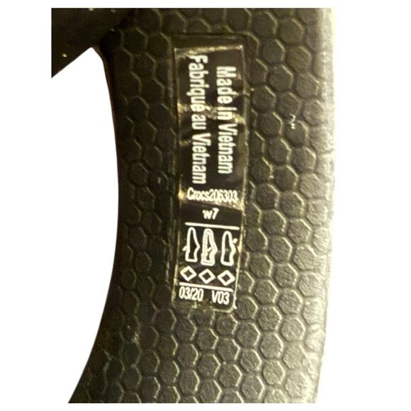 Crocs Monterey Hammered Metallic Wedge Sandals Black Silver 206308 Womens 7 - Picture 3 of 8